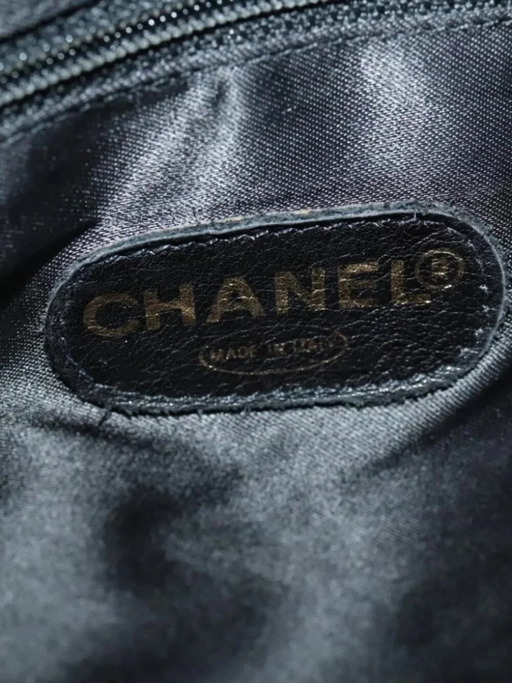 CHANEL Chain Tote Bag Patent Leather Black Gold CC Auth bs34312